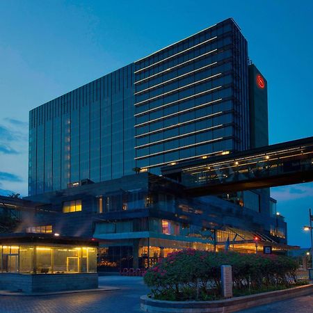 Sheraton Grand Bangalore Hotel At Brigade Gateway Exterior foto