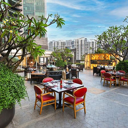 Sheraton Grand Bangalore Hotel At Brigade Gateway Exterior foto
