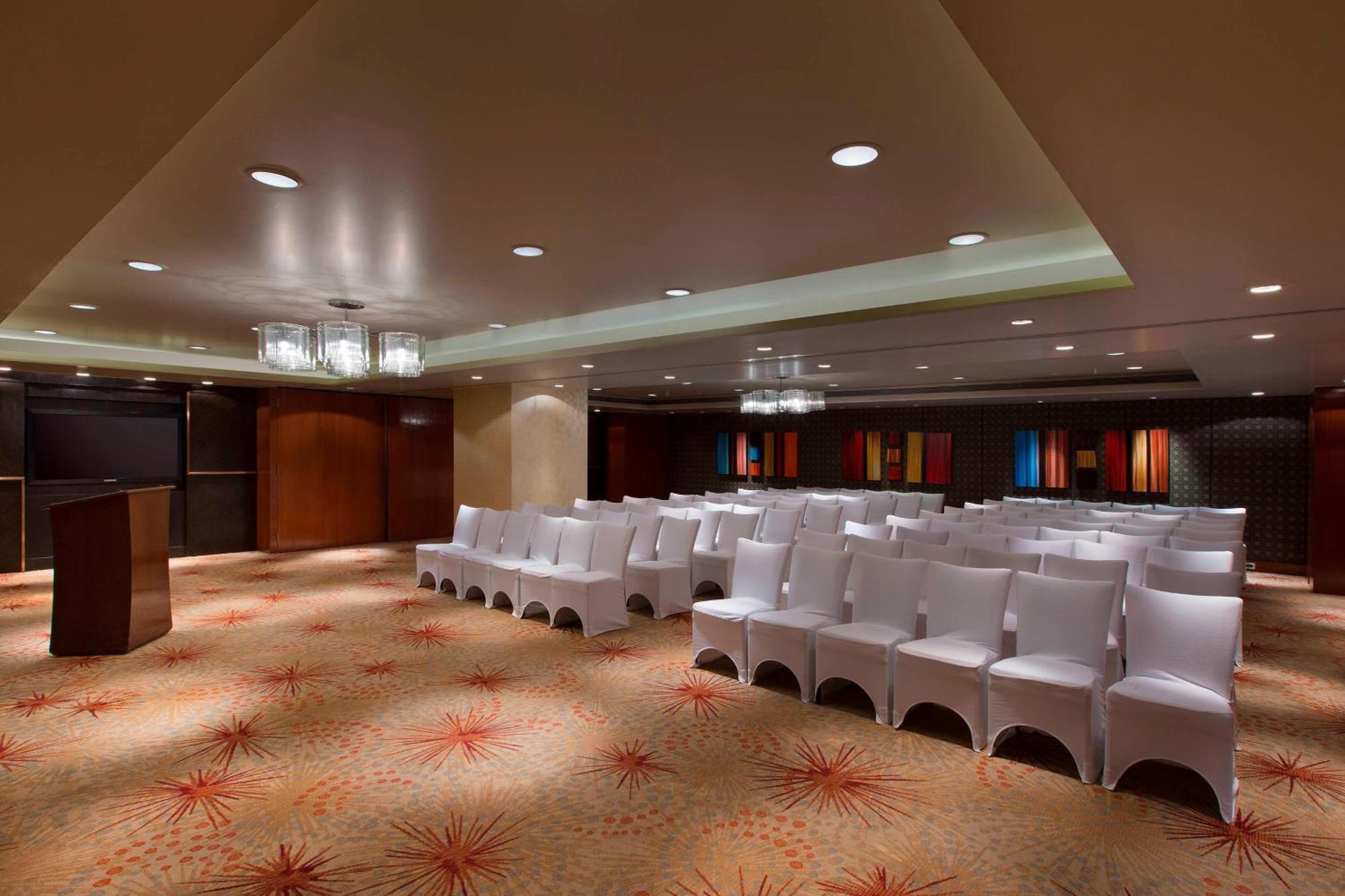Sheraton Grand Bangalore Hotel At Brigade Gateway Exterior foto