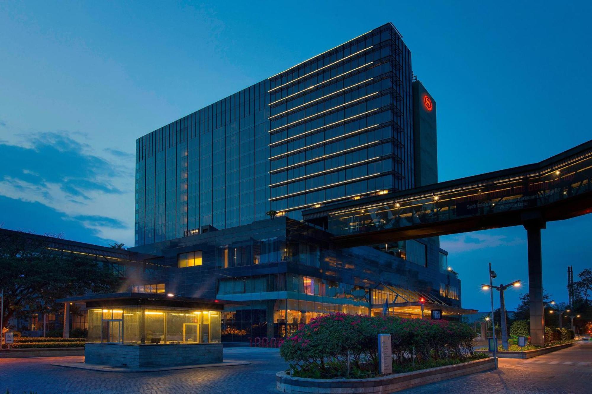Sheraton Grand Bangalore Hotel At Brigade Gateway Exterior foto