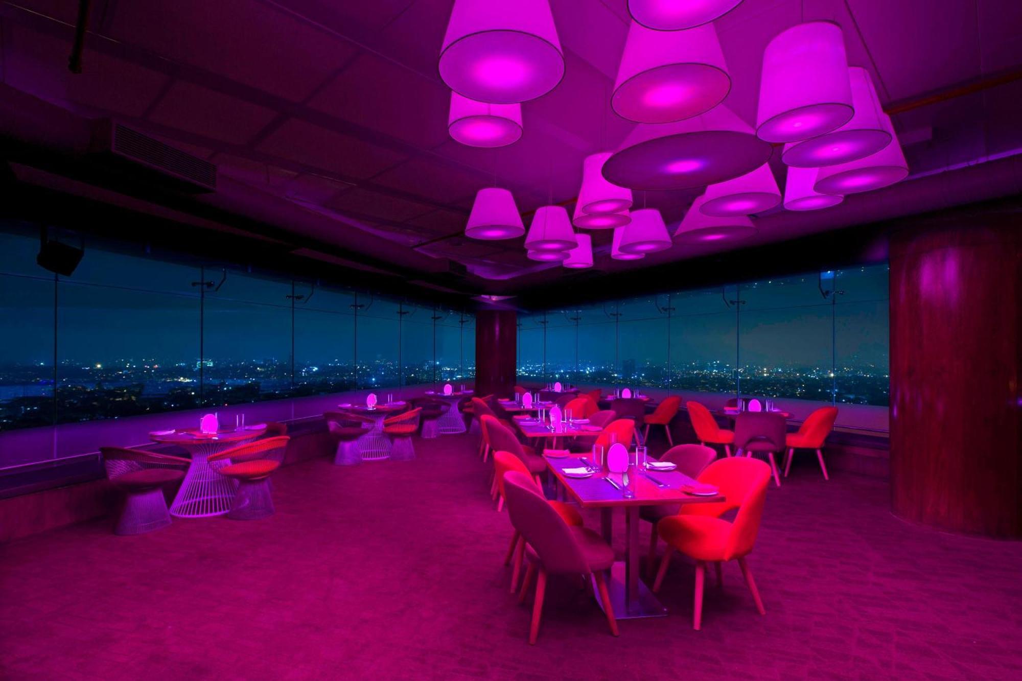 Sheraton Grand Bangalore Hotel At Brigade Gateway Exterior foto