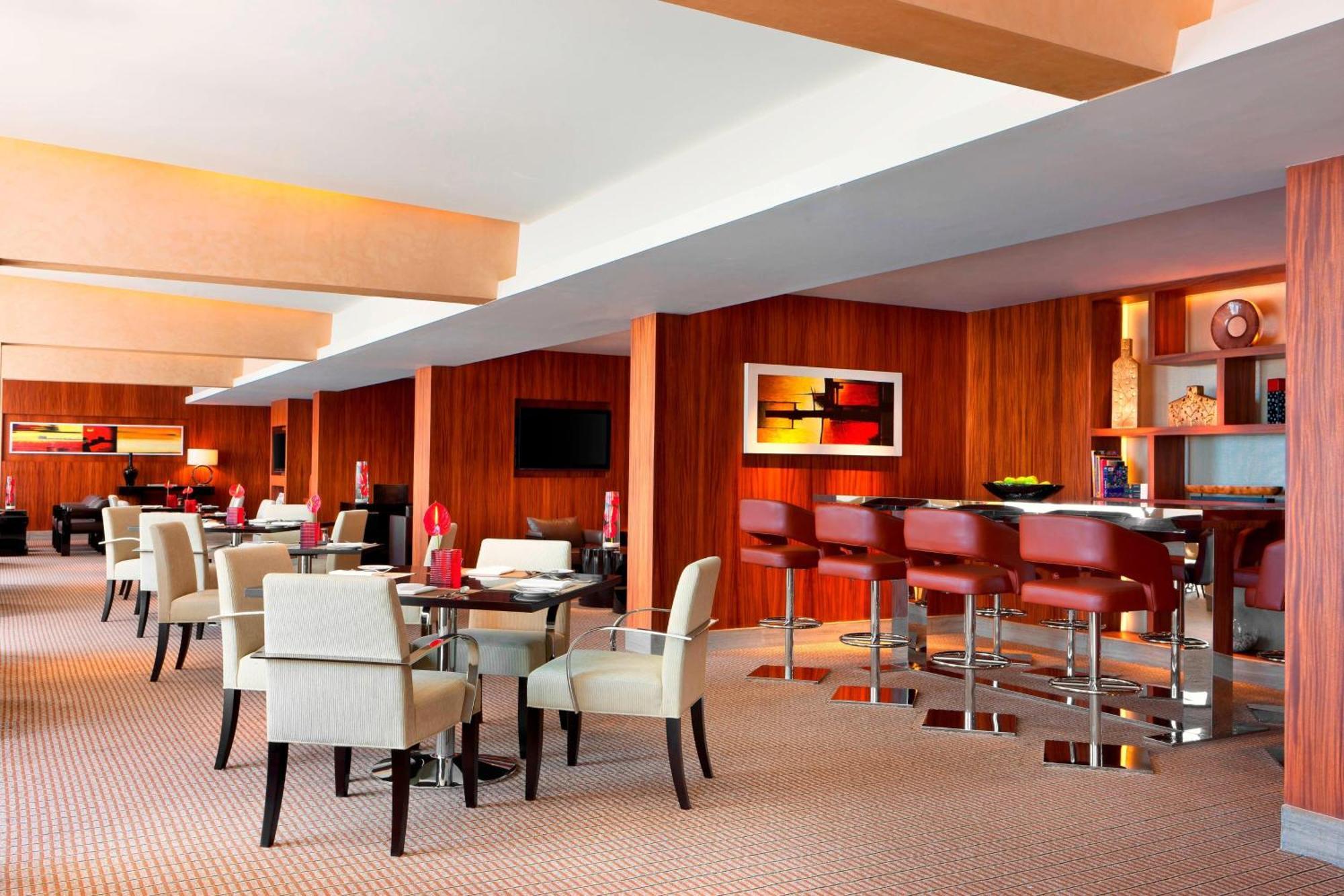 Sheraton Grand Bangalore Hotel At Brigade Gateway Exterior foto