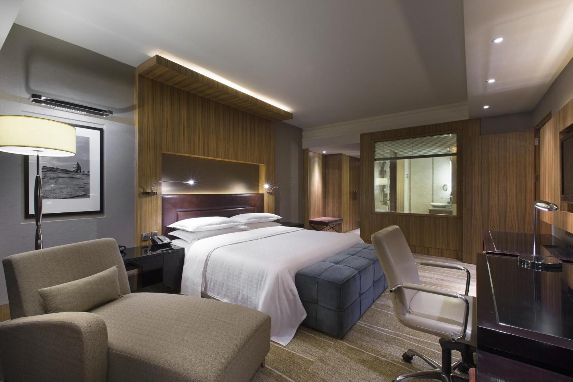 Sheraton Grand Bangalore Hotel At Brigade Gateway Exterior foto